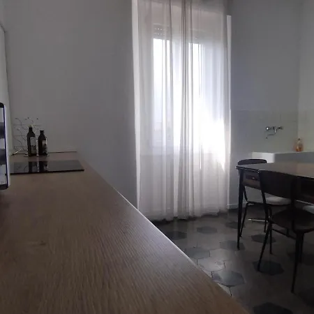 Daire Apartment, A 6-minute Walk From The *